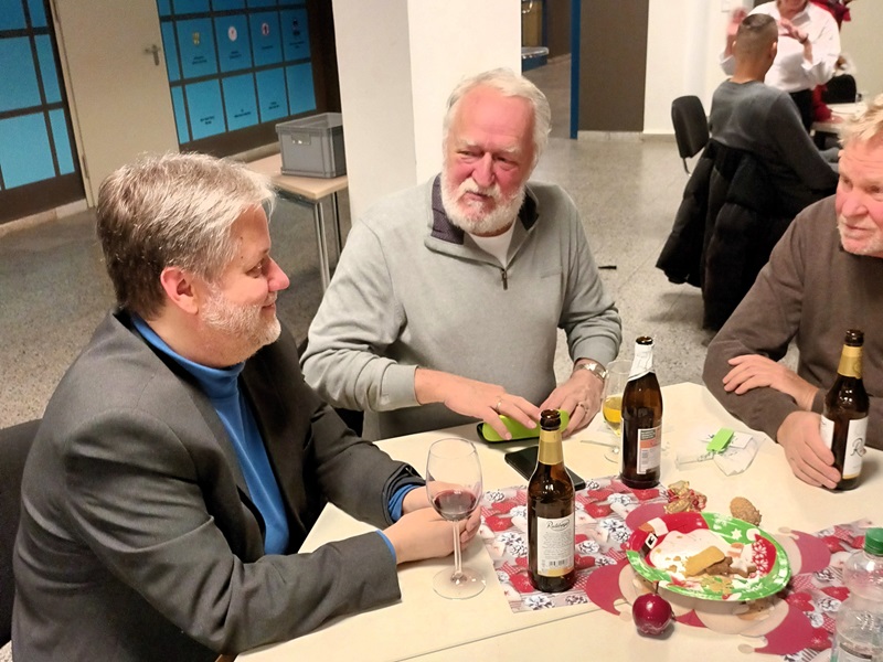 Weihnachtsfeier 24-1.jpg